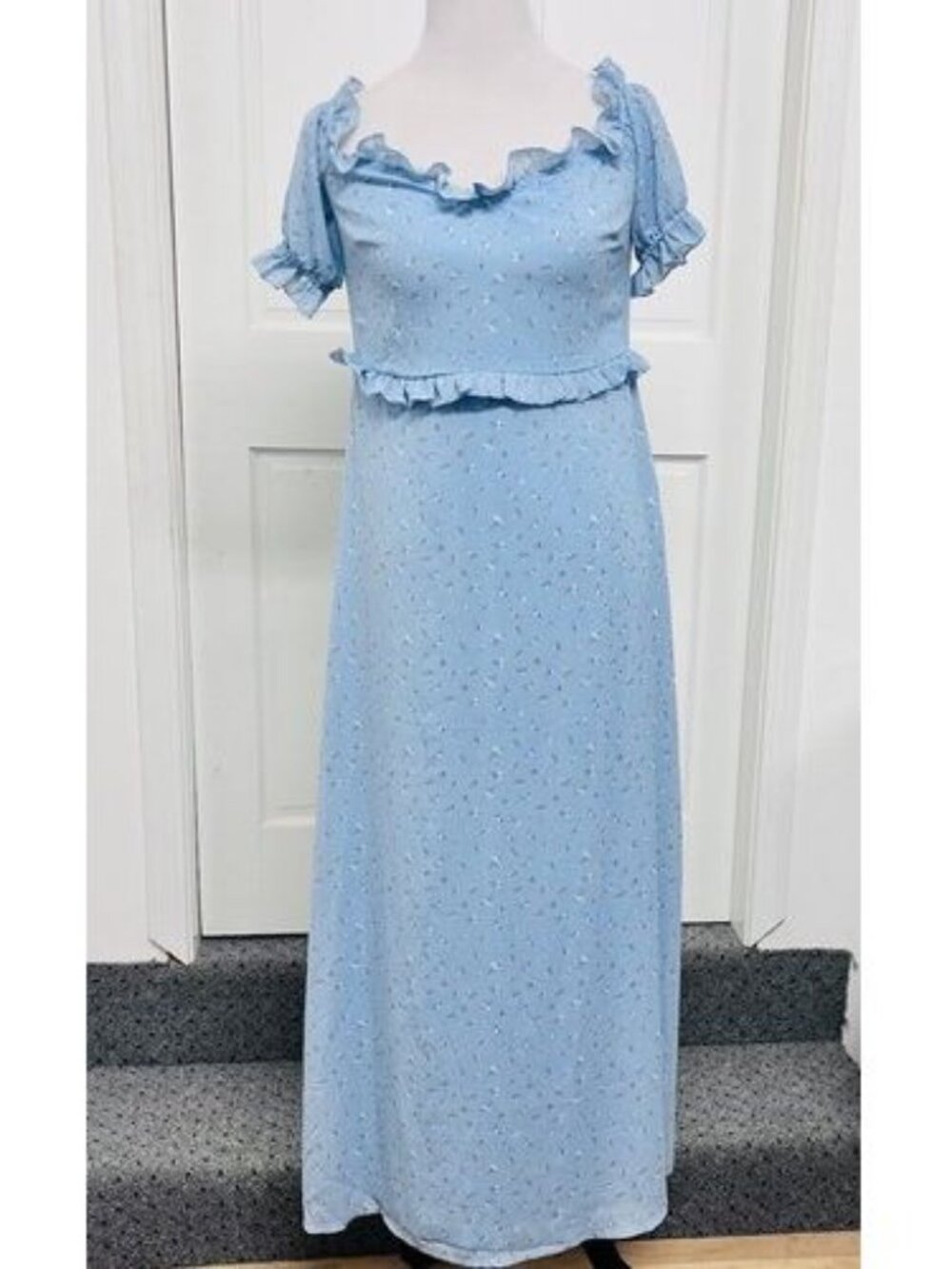 Nasty Gal Size 10 Maxi Dress Blue Floral Empire Waist Short Sleeve Ruffle VNeck